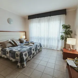 2* Apartahotel Beverly Park